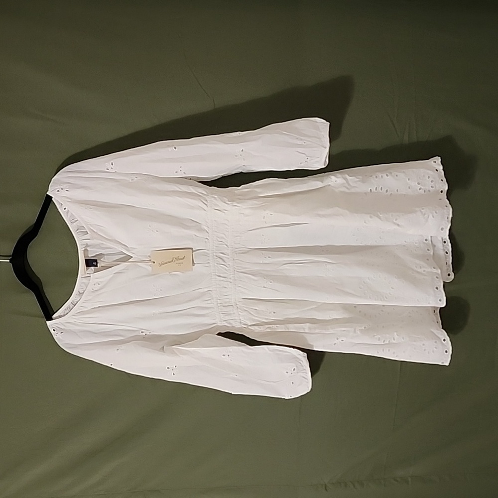 NWT Medium Universal Thread Dress